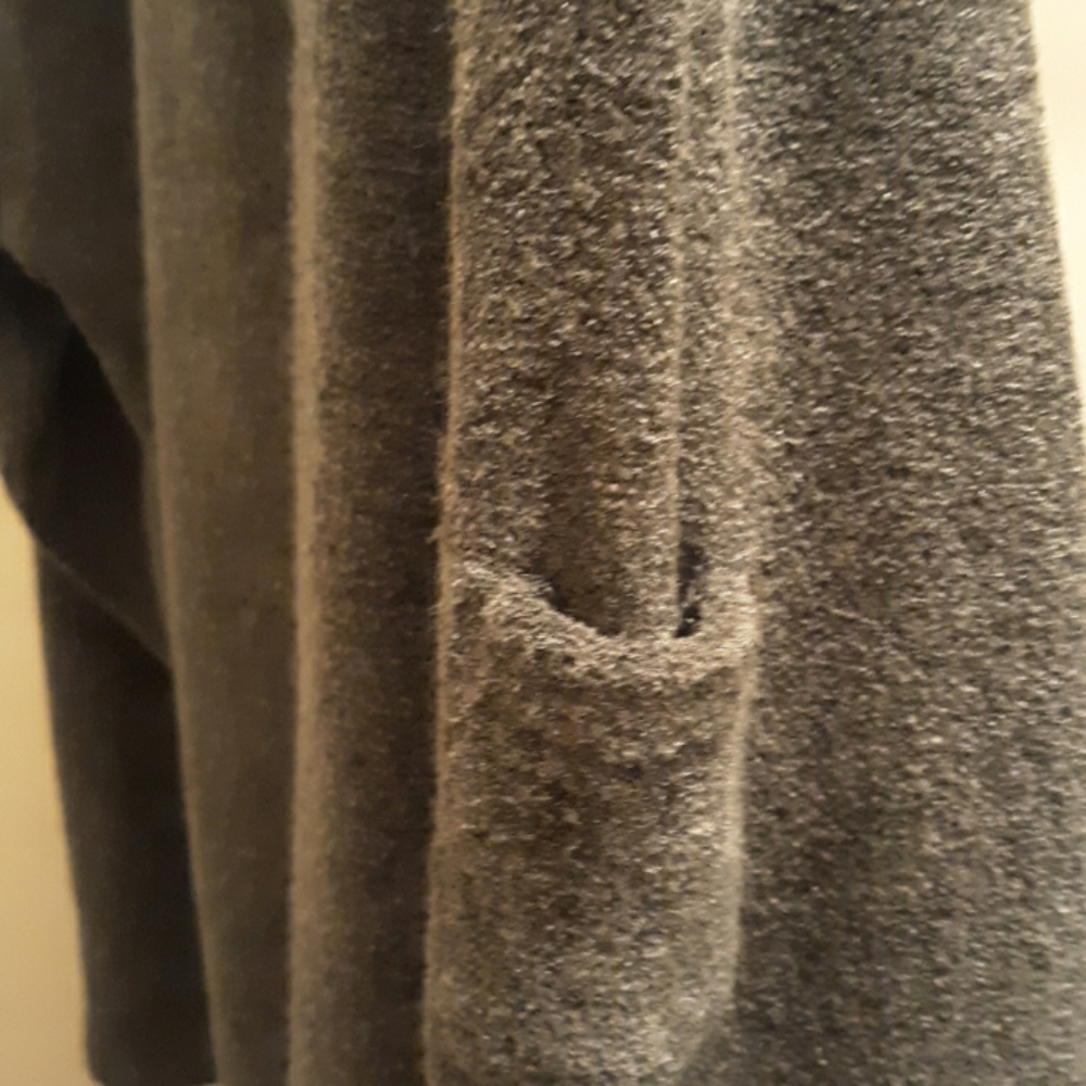 Nice pullover - Picture 3 of 4